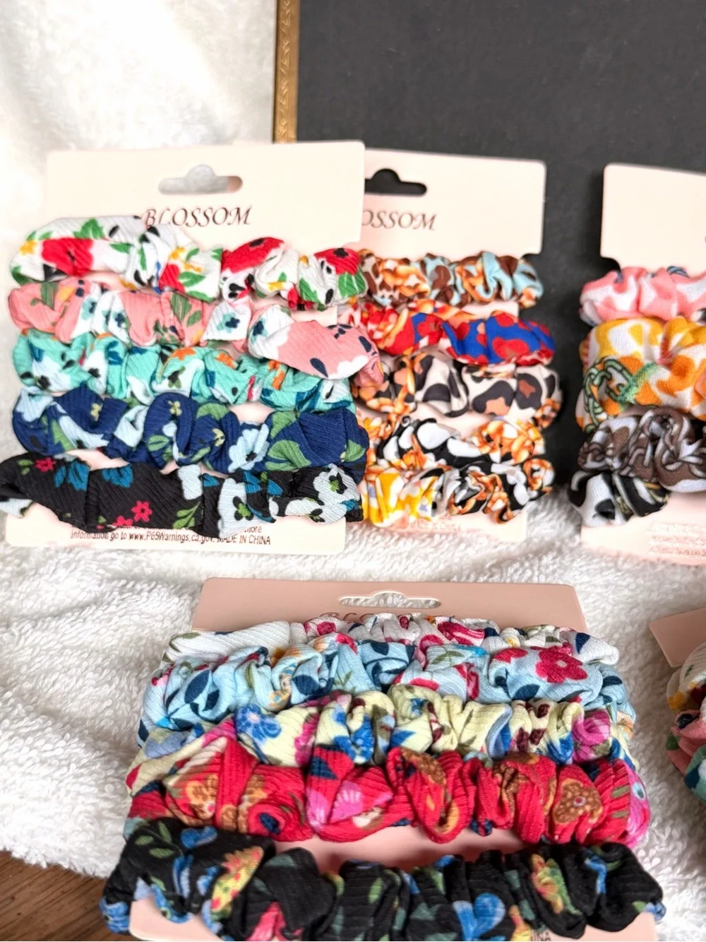 Blossom Floral NEW Scrunchie Set OF 5pc you’ll receive 1 random set of 5